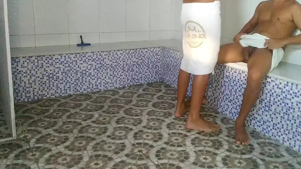 sexo na sauna com garanhao dotado do colegio