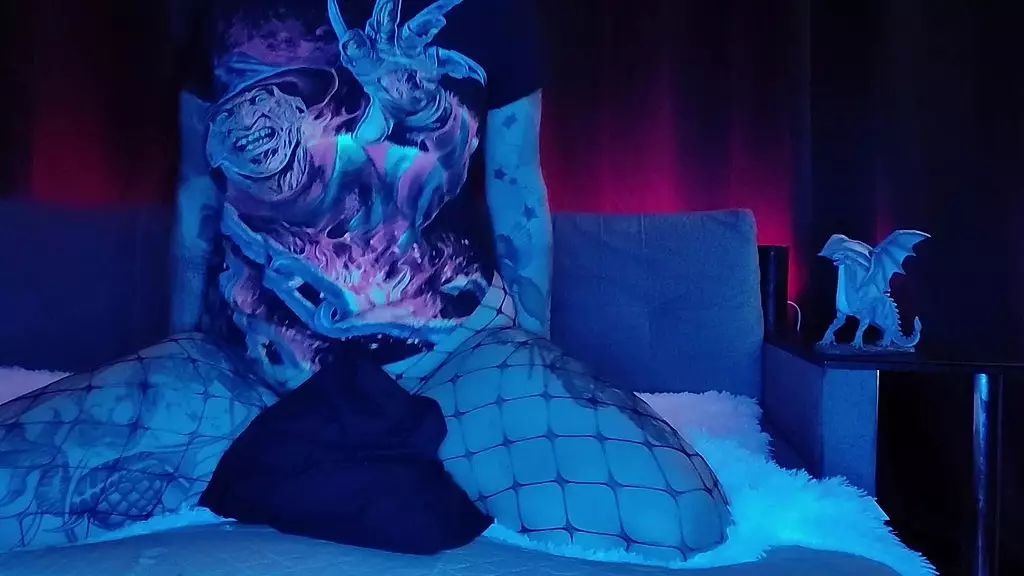 crazy horror fan girl with a gorgeous body and awesome ass bouncing on a pillow