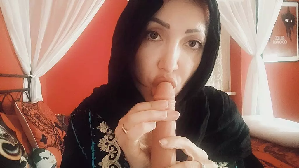 muslim girl wanna try to suck